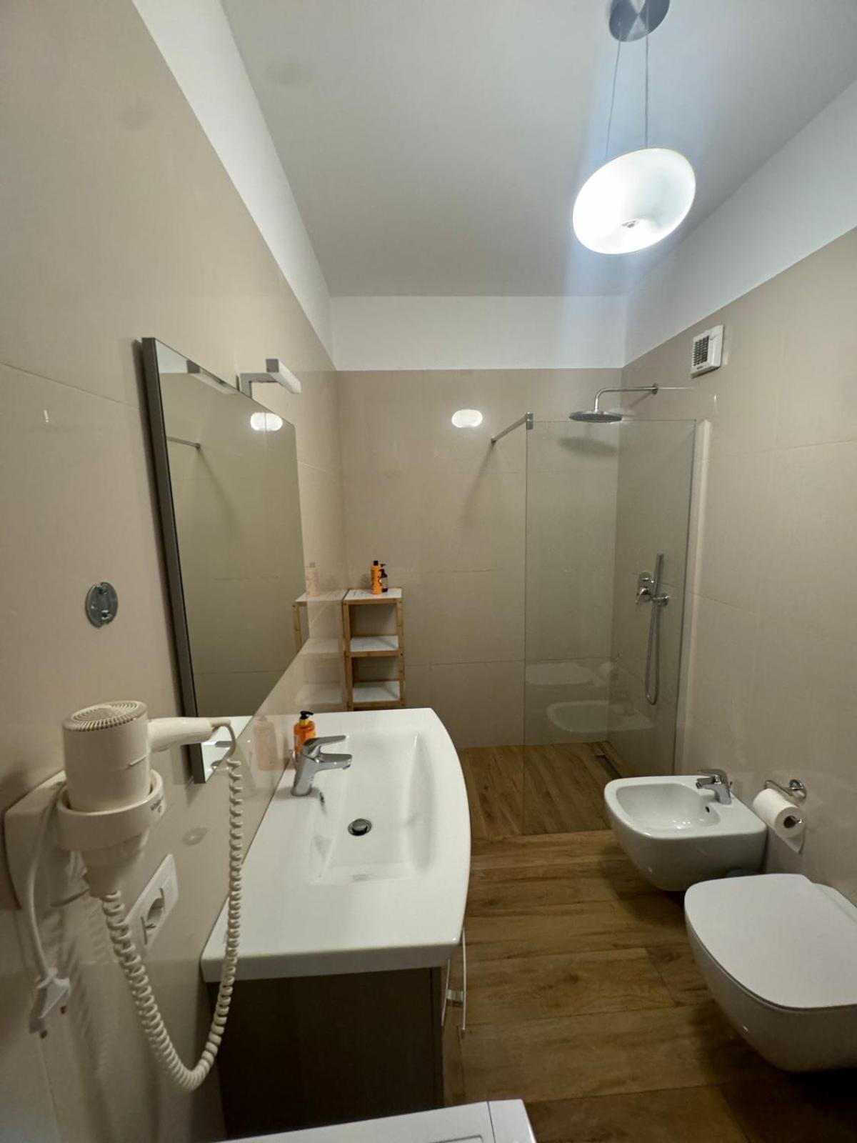 City Rest 21 Tiranë Ngoại thất bức ảnh